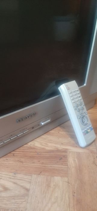 Тедевизор Samsung 54см+приставкаТ2