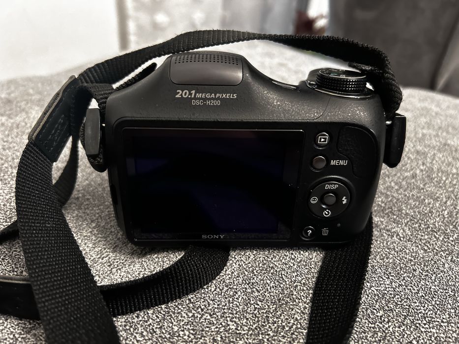 Aparat SONY DSC H-200 gratis etui