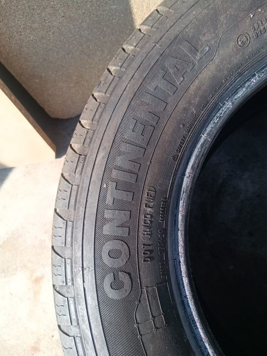 235/65R16C Continental M+S
