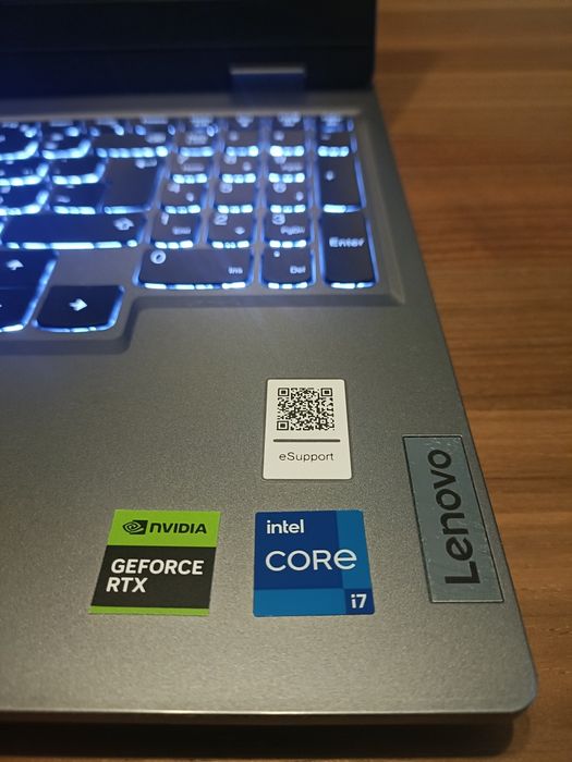 Portátil lenovo LOQ 15IRX9 I7 13650HX /RTX4060/16RAM DDR5/1.5TB/BATERIA 80KW