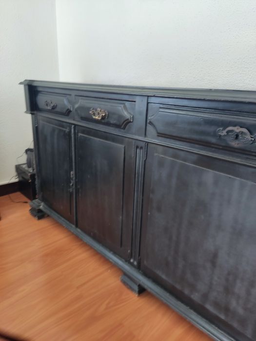 Aparador antigo anos 80  de sala madeira pintado preto