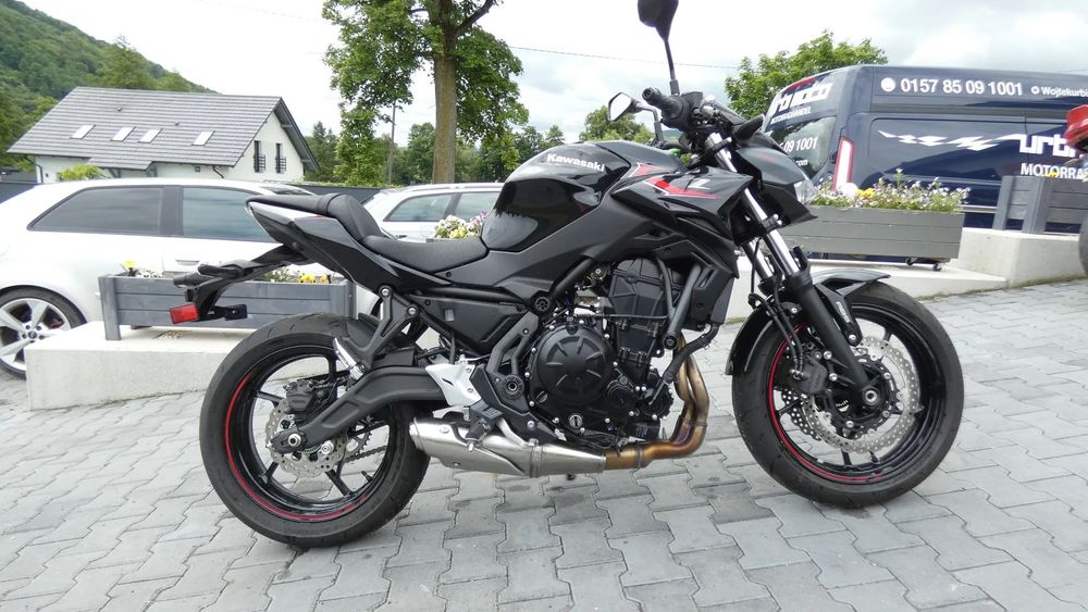 Kawasaki Z 650 ABS. KTRC.TFT.LED  jak nowy !!! 406 km!!