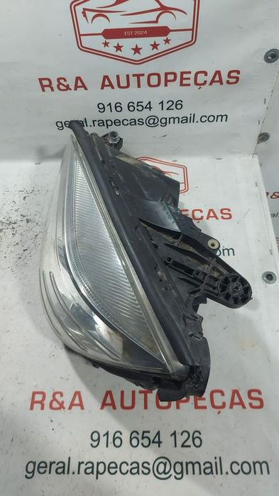 Otica Farol Frente Frontal Esquerdo Mercedes Class C W204 A2048208561