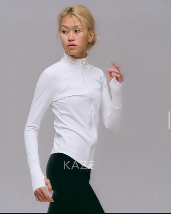 Рашгард спортивна жіноча кофта біла розмір М