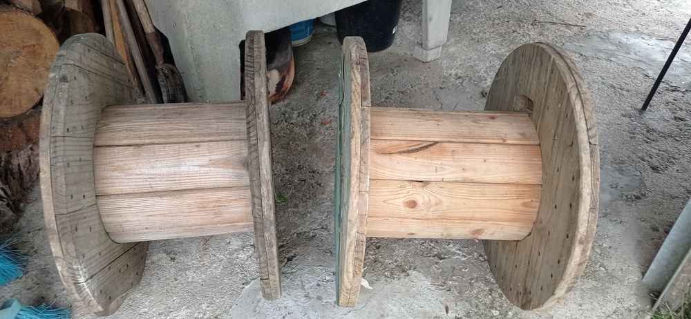 Bobines em madeira , ideal para decoração