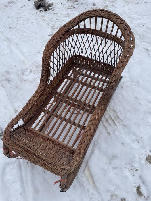 Санки плетені.   .