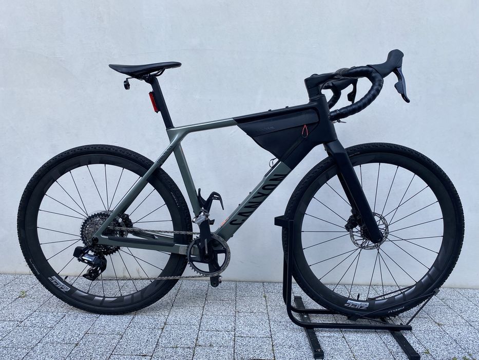 Sprzedam rower gravel Canyon Grail CF SLX 8 AXS r. M  carbon 2024 SRAM FORCE