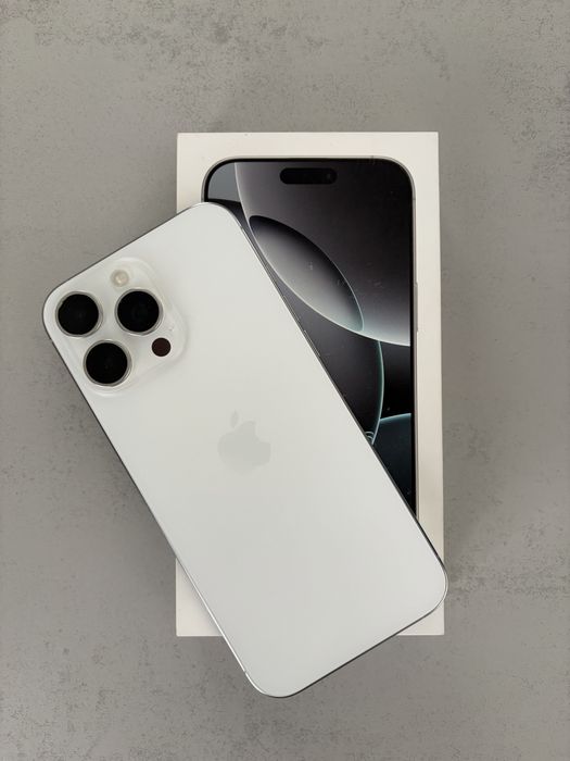 Iphone 16 pro max 256gb silver newerlock