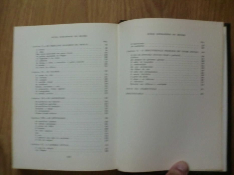 Ritos estranhos do Mundo 
de Jacques Marcireau