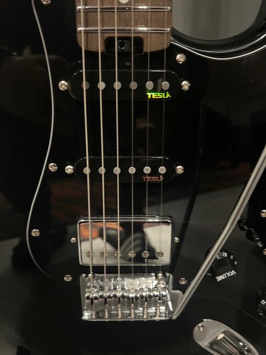 Harley Benton ST‑Modern Plus HSS BK – stan top, gotowa do gry!