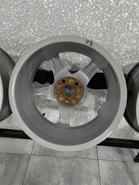 Диски Borbet 5/105 R16 6,5J ET39 dia 56,5mm