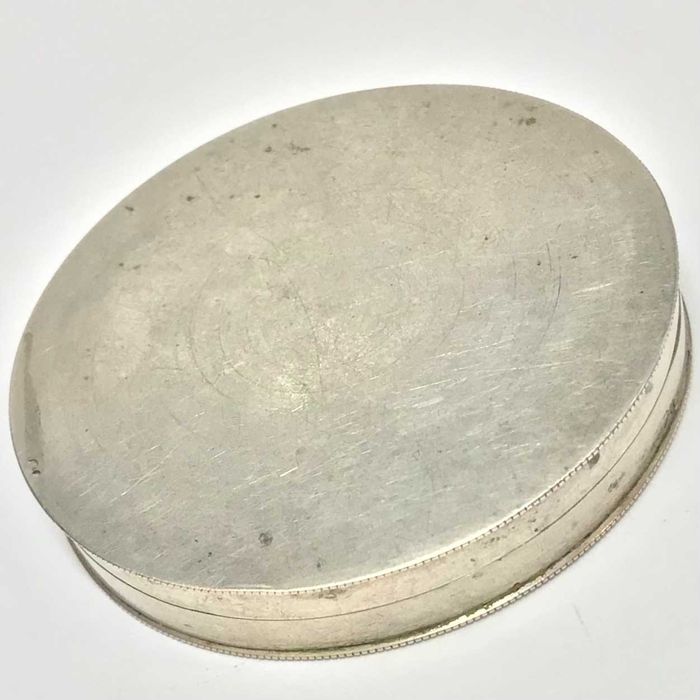 Srebrna PUDERNICZKA SREBRO 830 62g lata 30' XX w.