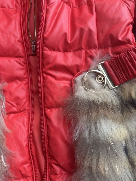 Червона куртка дитяча  з натуральним хутром