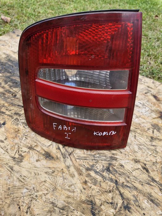 Lampa tylnia skoda oktawia