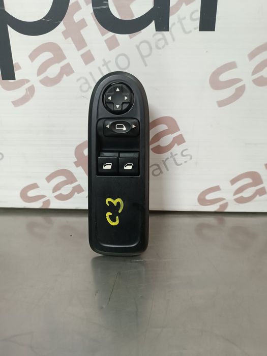 Comando / Botão / Interruptor Vidros Frente Esquerdo CITROËN C3 AIRCROSS I - 98012275XT