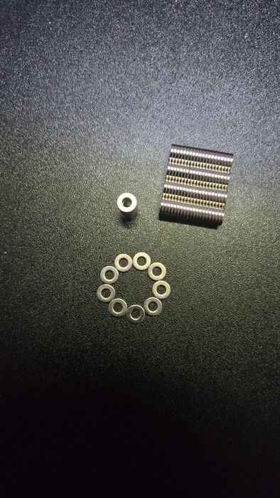 Magnesy neodymowe pierścieniowe 6mm x 3mm x 1mm N42  diametralne 100