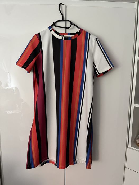 Sukienka w paski zara s kolorowa