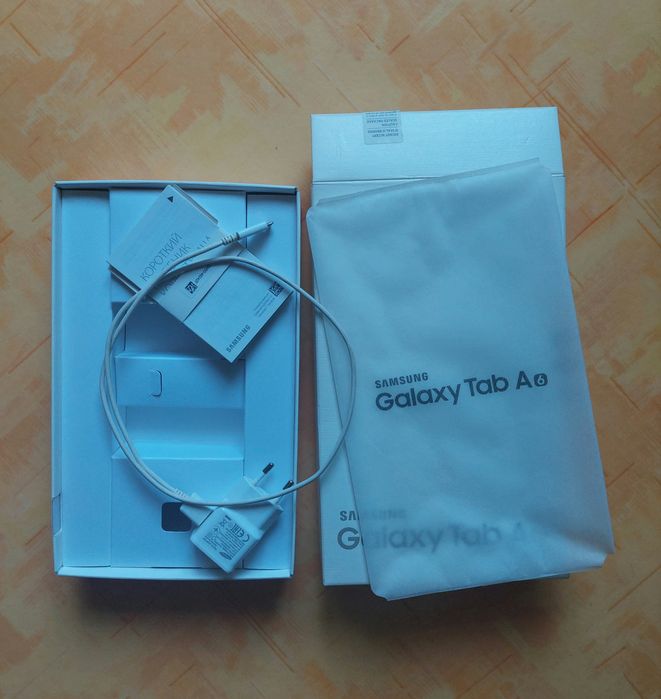 Планшет Samsung Galaxy Tab A (LTE).