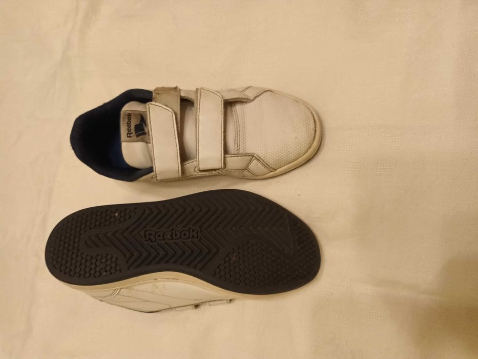 Кроссовки  белые  для  мальчиков "Reebok"