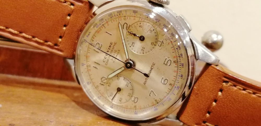 Relógio antigo cervine cronografo