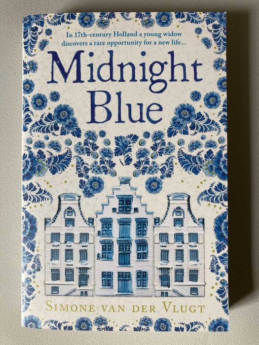 Midnight Blue, by Simone Van Der Vlugt