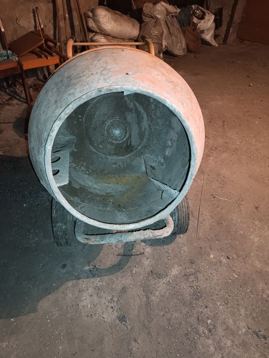 Продам бетономешалку
