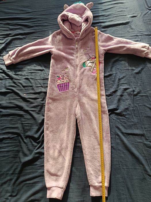 Kombinezon dla dziewczynki 6-7lat.116-122r.