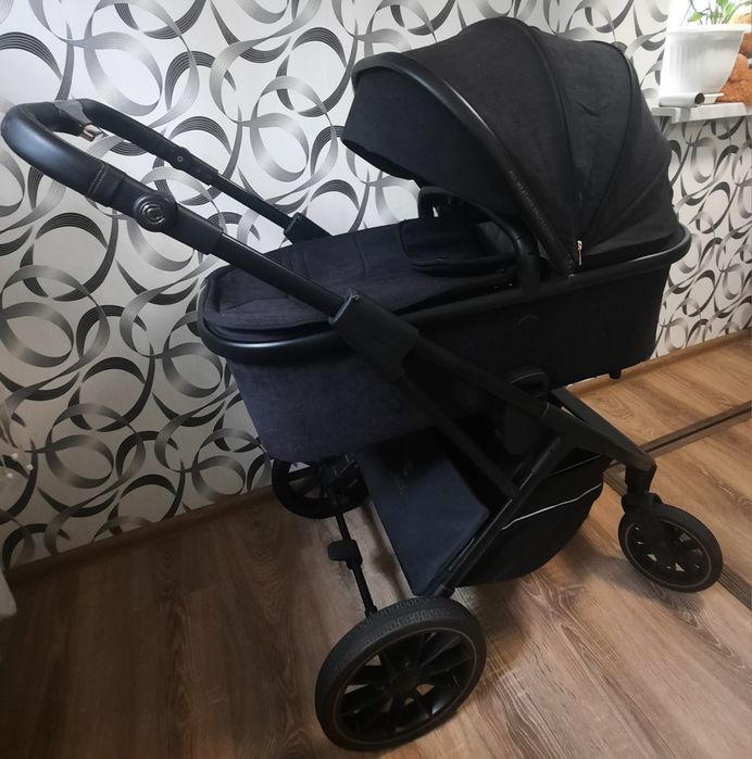 Продається коляска 2 в 1 в чудовому стані