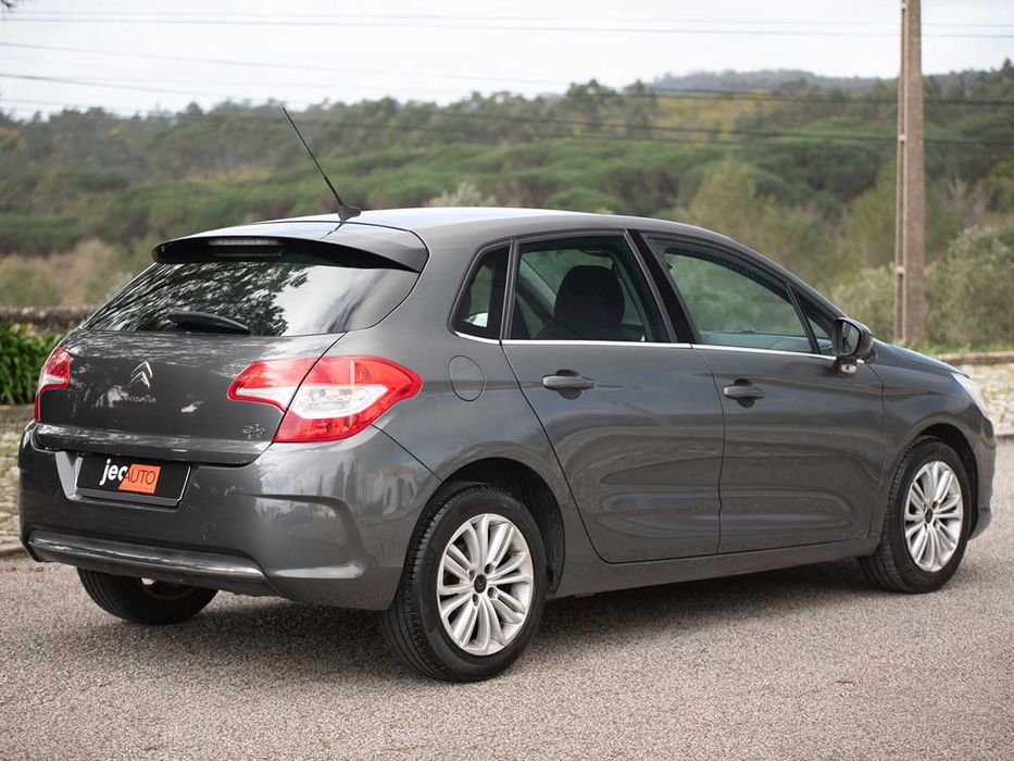 Citroën C4 1.6 HDi Attraction | Desde 129€ Mês | Nacional