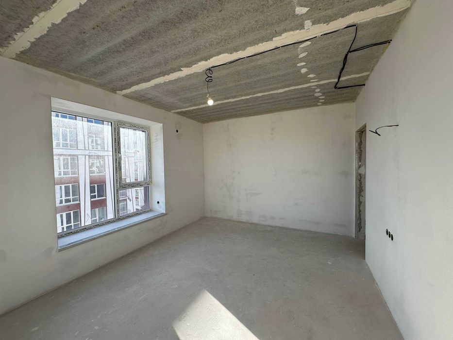 єОселя, здана 2кім з чорновими роботами