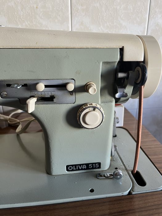 Máquina Costura Oliva 515