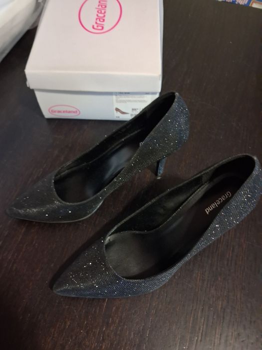 Czarne brokatowe buty roz.39