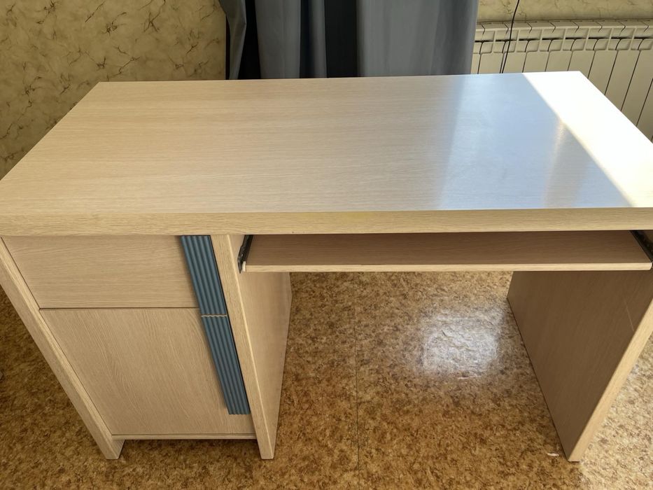 Стіл письмовий BIU / 120 Caps BRW дуб світлий belluno , Польша BRW
