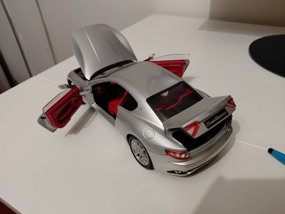 Maserati GranTurismo 1/18 – Mondo Motors