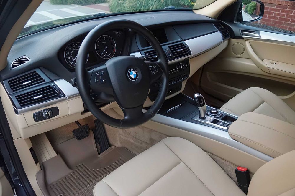 BMW X5      2012