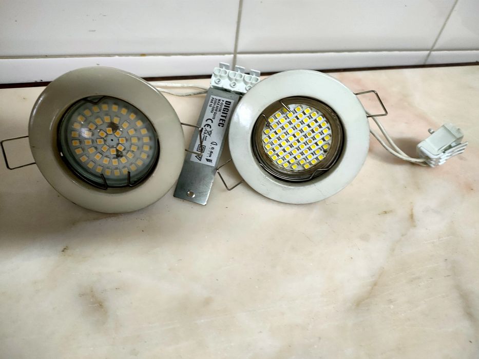 Projectores usados para tectos falsos, funciona todos