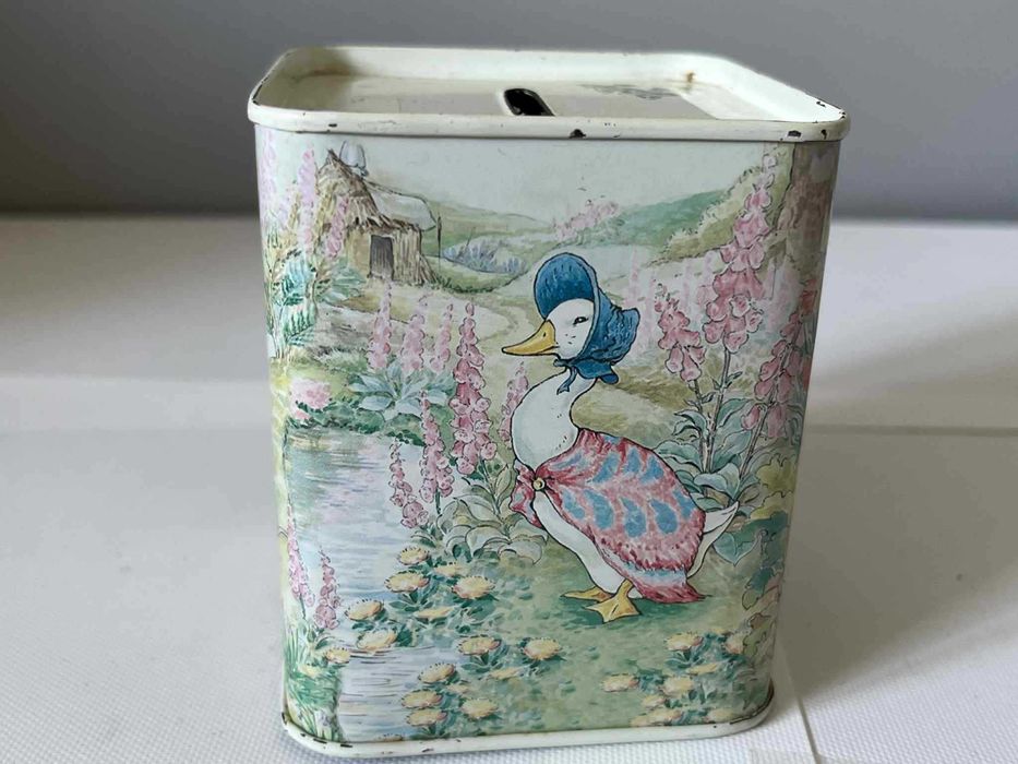 Stara puszka skarbonka metalowa Peter Rabbit Beatrix Potter 2006
