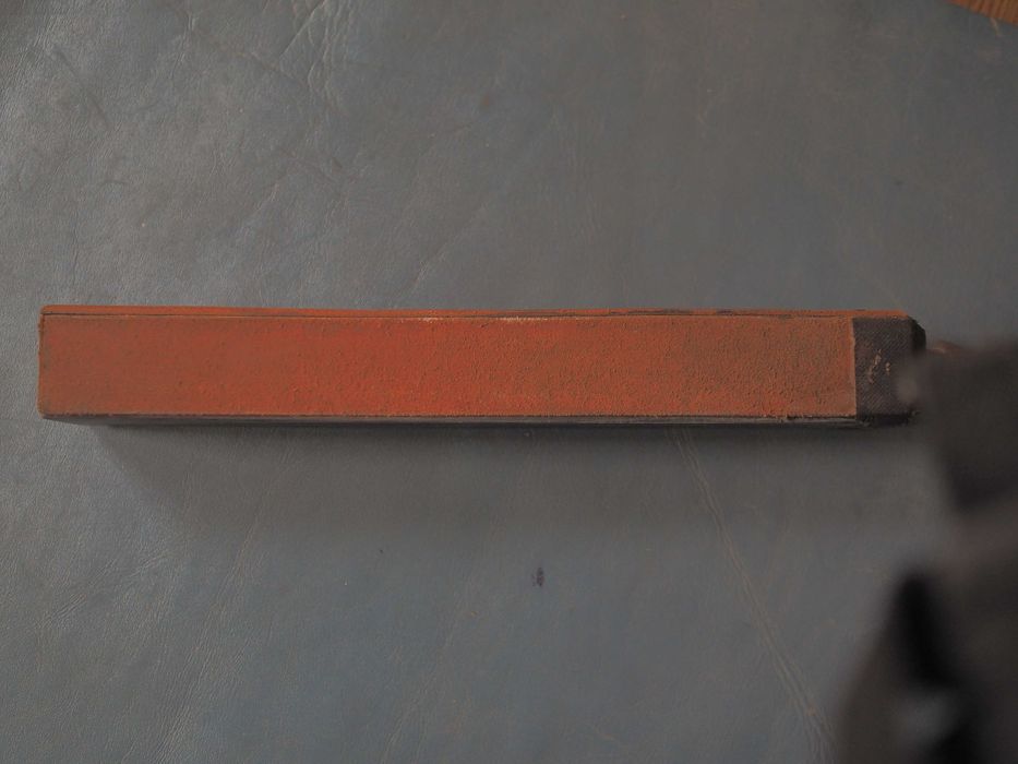 Устройство для правки бритв с тюрингийцем.