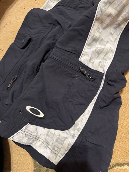 Шорти Oaklly x Vintage 2000s