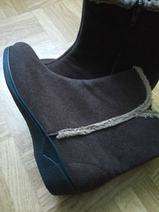 botki brązowe na koturnie