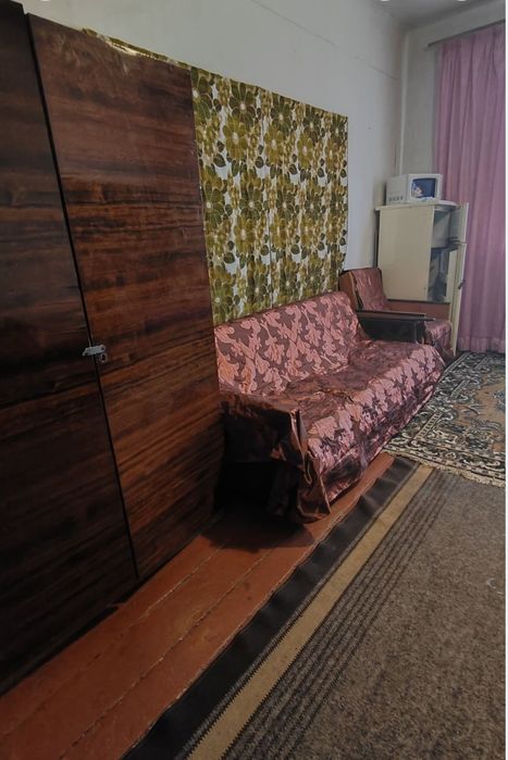 Продаж великої кімнати у гуртожитку, р-н Панчішної фабрики