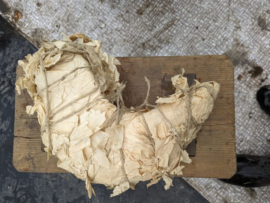 Тормозні передні колодки ВАЗ 2121. Передні решітки. Ущільнювач для две