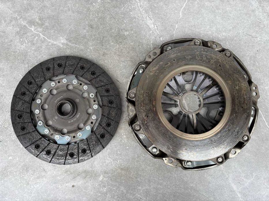 Комплект зчеплення Демпфер Mercedes W203 W204 W211 1.8 2.0 Kompressor