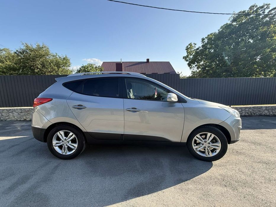 продаж авто hyundai tucson(ix35) 2013