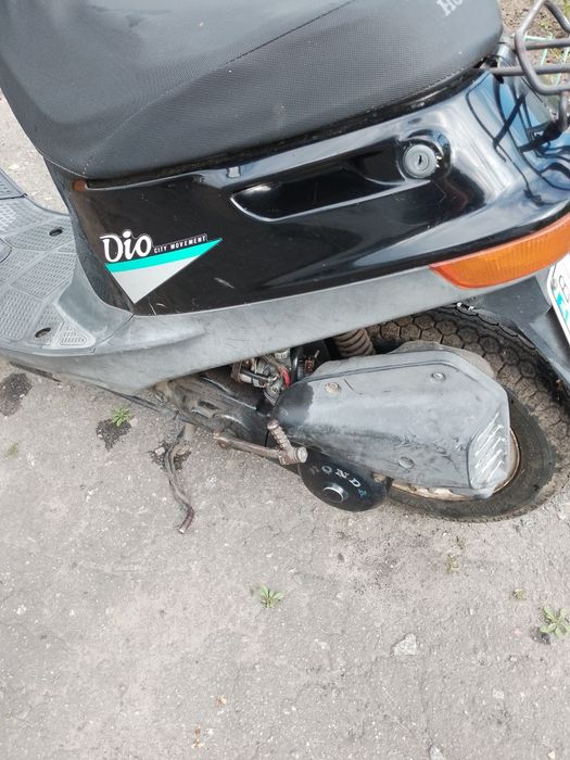 Продам скутер Хонда Діо 18 з регістрацією.