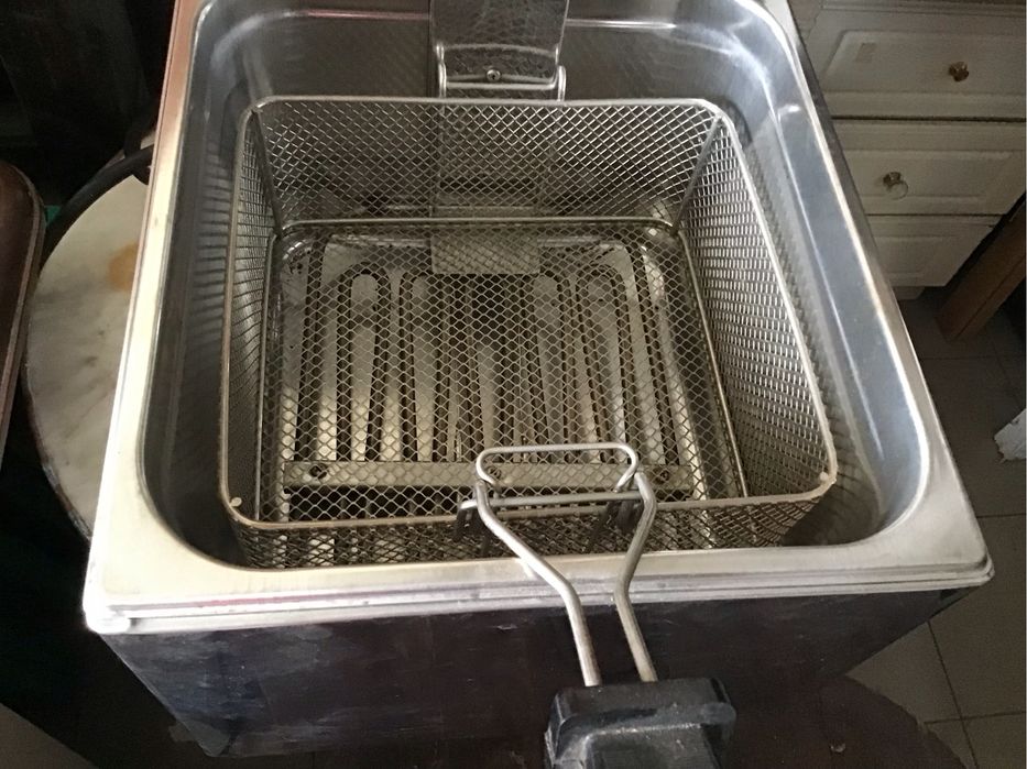 Uma Fritadeira Industrial nunca foi usada