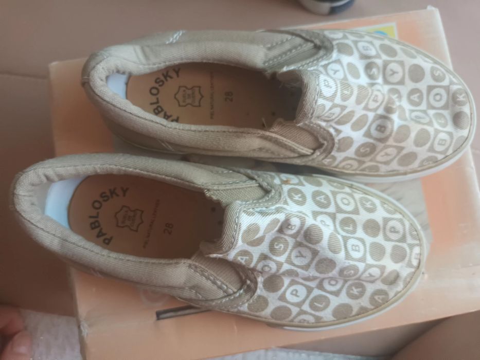 Sapatilhas de tecido para criança