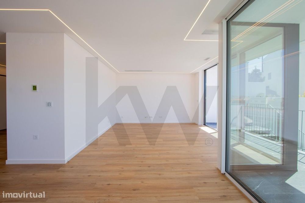 Moradia em condominio com jardim e piscina privados
