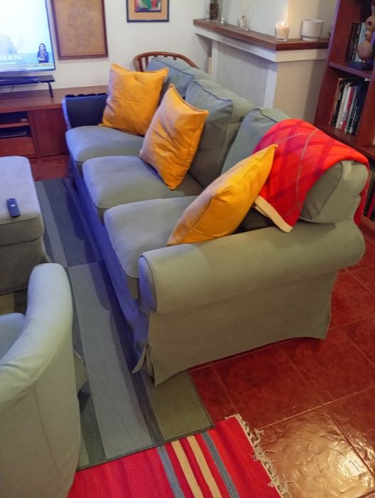 Sofá ektrop 3 lugares IKEA novo verde
