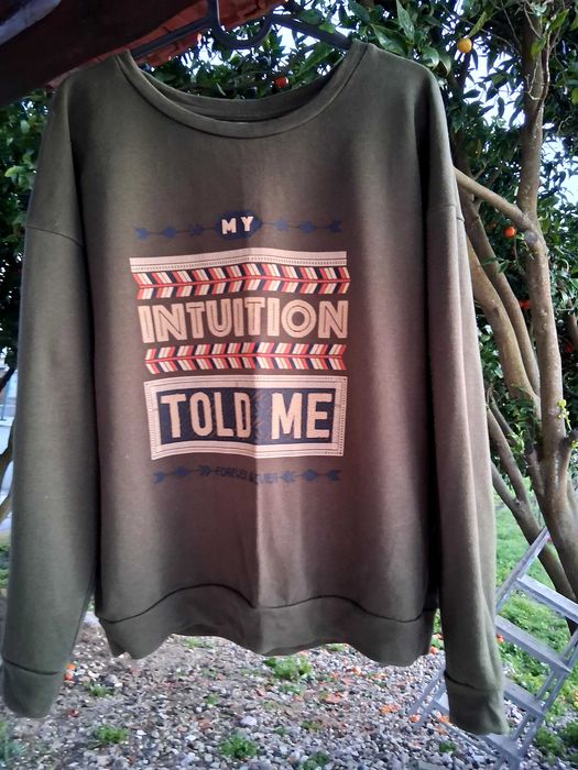 Macacão Denim Co.,com blusa Usa Pro e camisola Lefties.